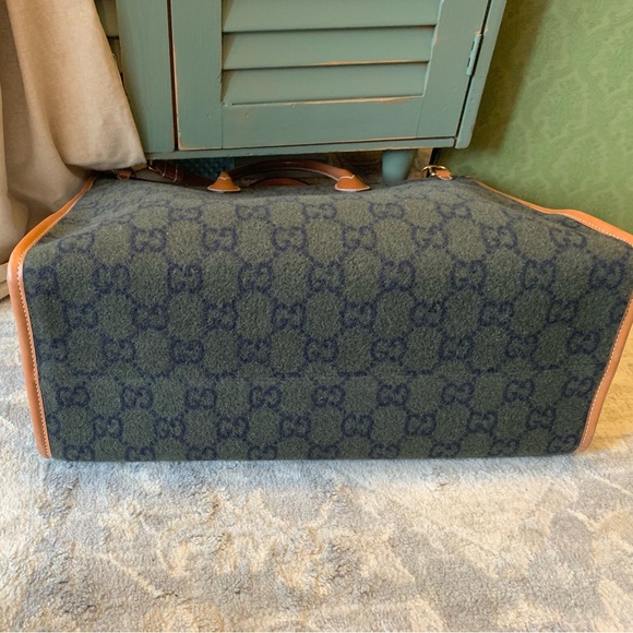 Gucci Tote-Discontinued! - Picture 12 of 14